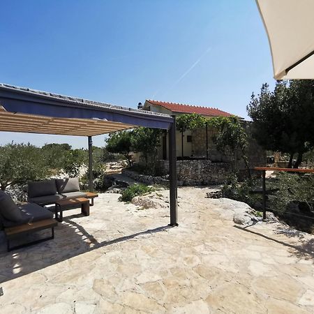 Robinson Crusoe Style House "Maslina" Villa Škrip Dış mekan fotoğraf