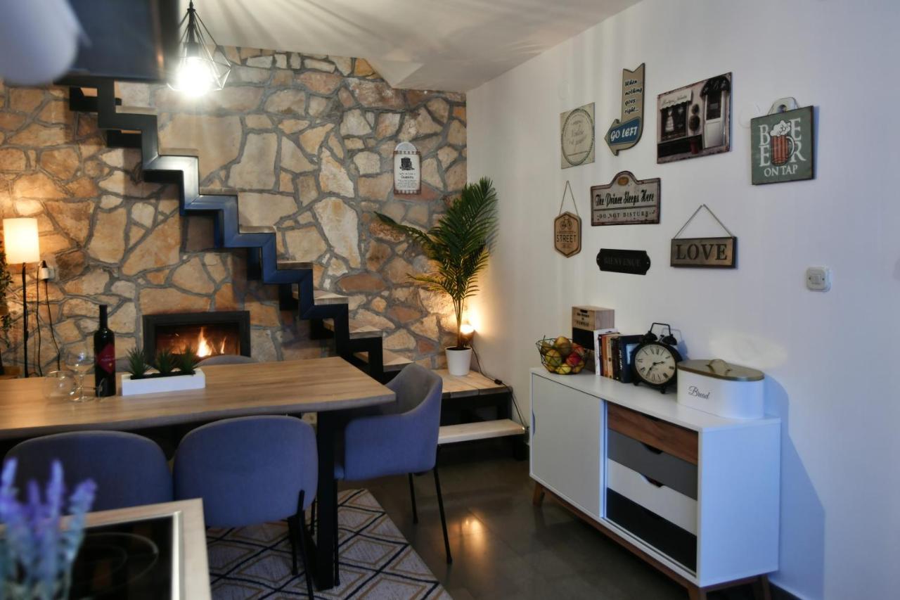 Robinson Crusoe Style House "Maslina" Villa Škrip Dış mekan fotoğraf